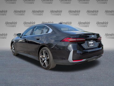 Certified 2026 BMW 530i RWD image 8