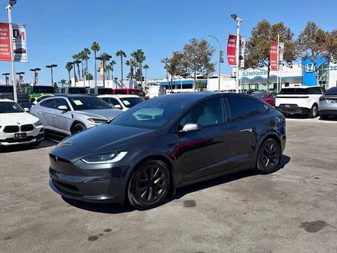 Used 2025 Tesla Model X Plaid AWD/4WD image 2