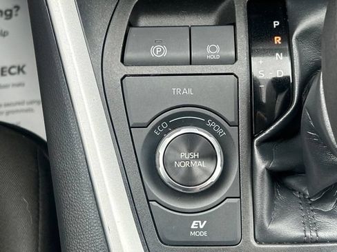 Used 2023 Toyota RAV4 AWD Hybrid image 53