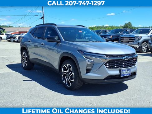New 2026 Chevrolet Trax RS w/ Driver Confidence Package FWD image 3