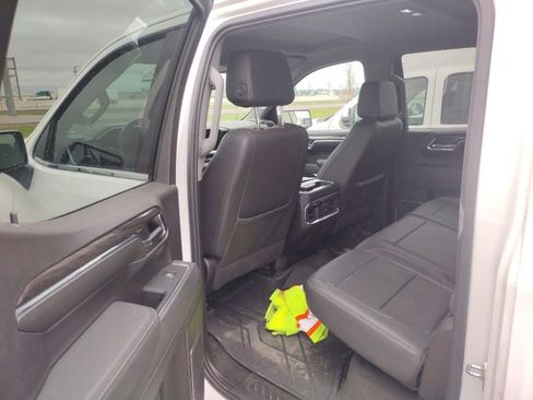 Used 2023 Chevrolet Silverado 1500 LTZ AWD/4WD image 12