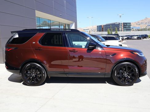 Used 2026 Land Rover Discovery Limited Edition AWD/4WD image 5