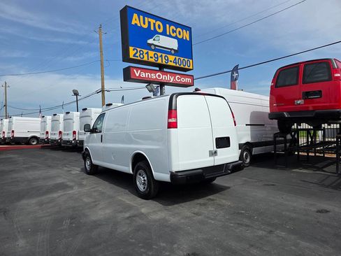 Used 2019 Chevrolet Express 2500 w/ Safety Package image 28