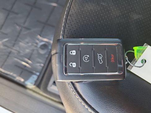 Used 2024 Jeep Grand Cherokee L Altitude image 28