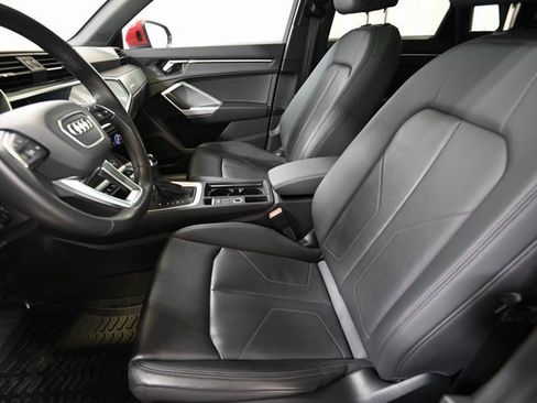 Used 2024 Audi Q3 2.0T Premium image 7