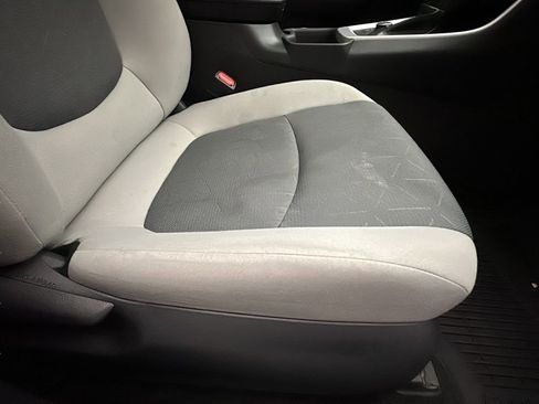 Used 2019 Toyota RAV4 XLE w/ Convenience Package AWD/4WD image 21