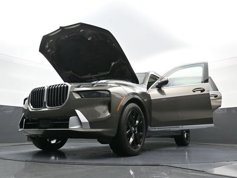 New 2026 BMW X7 xDrive40i AWD/4WD image 40