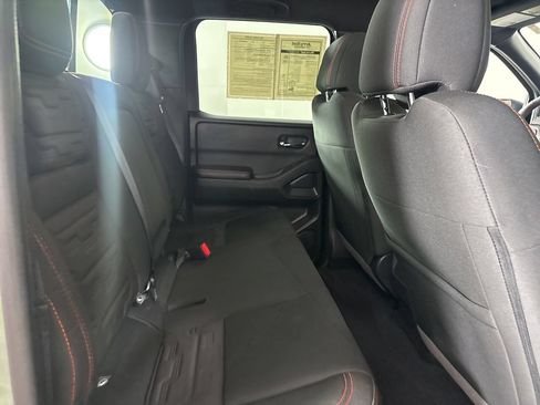 Used 2025 Nissan Frontier PRO-4X AWD/4WD image 25
