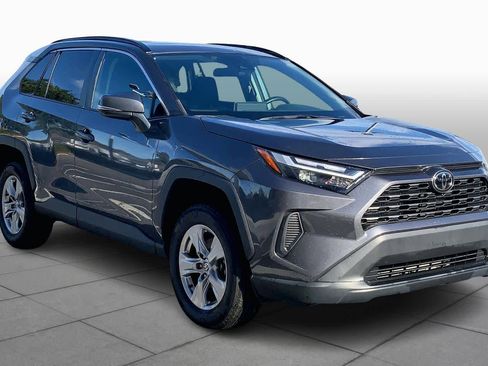 Used 2022 Toyota RAV4 XLE image 2