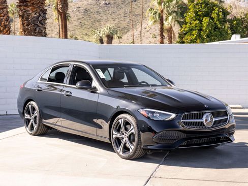 Used 2025 Mercedes-Benz C 300 Sedan image 6