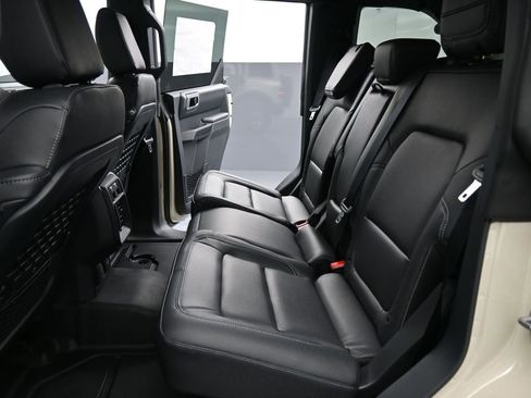 New 2025 Ford Bronco Badlands image 19