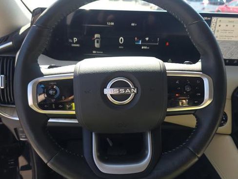 Used 2025 Nissan Armada Platinum image 7