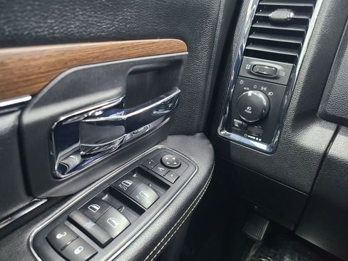 Used 2017 RAM 1500 Laramie w/ Convenience Group image 27