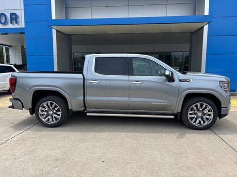 New 2026 GMC Sierra 1500 Denali AWD/4WD image 2