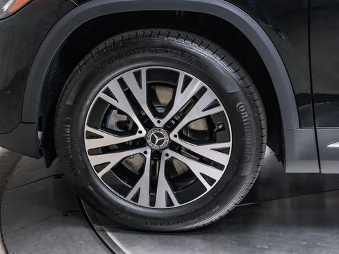 Used 2025 Mercedes-Benz GLA 250 image 10