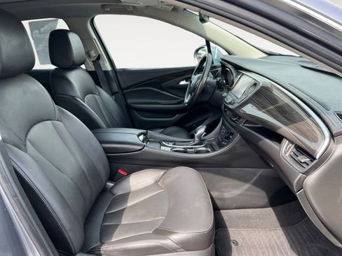 Used 2019 Buick Envision Essence FWD image 15