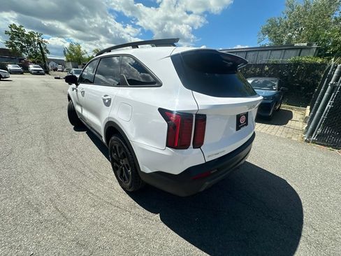 Used 2023 Kia Sorento S w/ Panoramic Sunroof Package AWD/4WD image 4