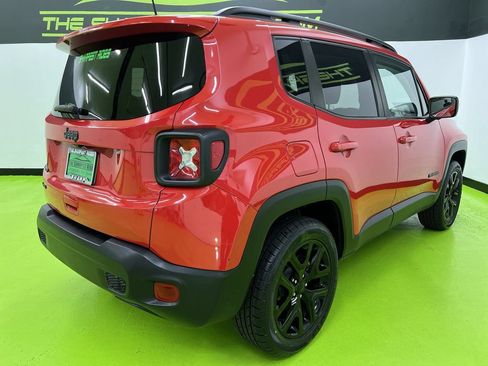 Used 2023 Jeep Renegade Altitude AWD/4WD image 10