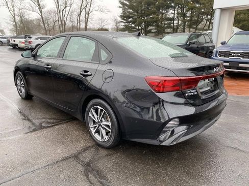 Used 2022 Kia Forte LXS image 3