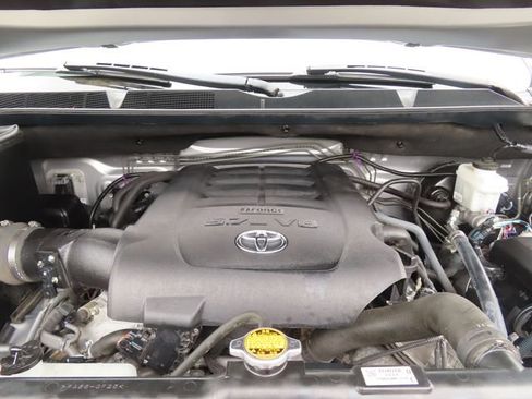 Used 2016 Toyota Tundra Limited w/ Limited Premium Package AWD/4WD image 45