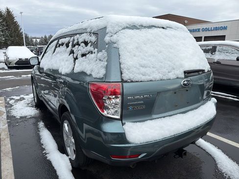 Used 2010 Subaru Forester 2.5X Premium image 2