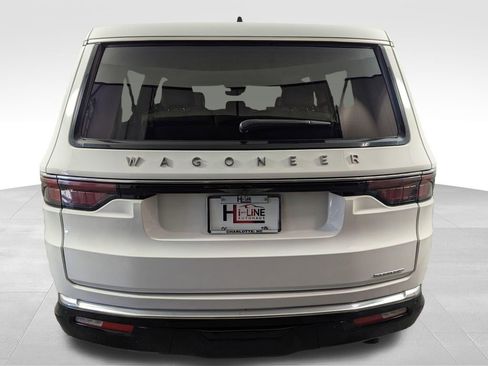 Used 2024 Jeep Wagoneer L Series II RWD image 21