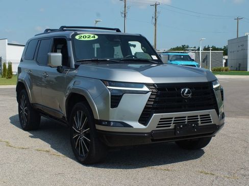 Used 2024 Lexus GX 550 AWD/4WD image 3