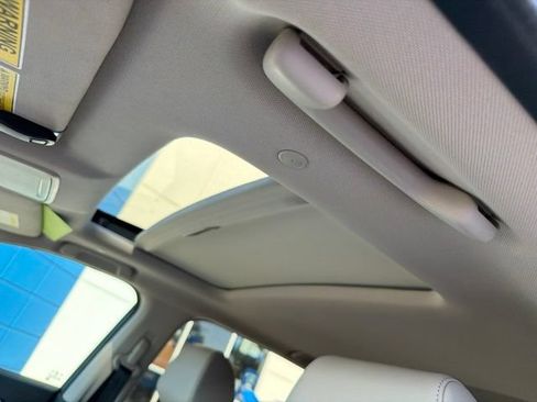 Used 2025 Honda CR-V EX-L image 12