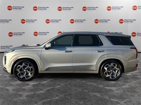 Used 2022 Hyundai Palisade Calligraphy image 2