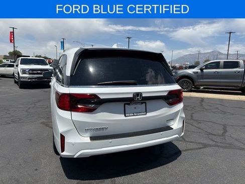 Used 2025 Honda Odyssey Touring image 9