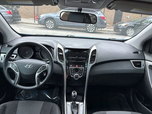 Used 2017 Hyundai Elantra GT FWD image 25
