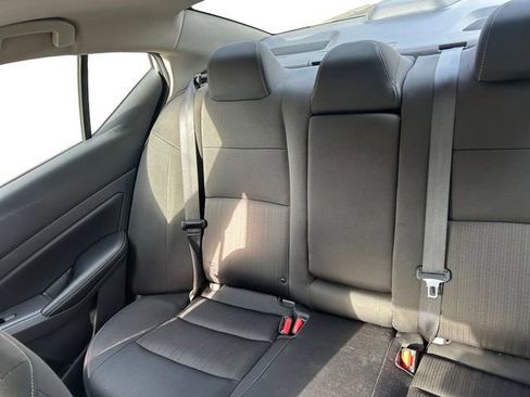 Used 2024 Nissan Altima 2.5 SV image 16