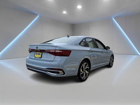 Certified 2025 Volkswagen Jetta SEL FWD image 5