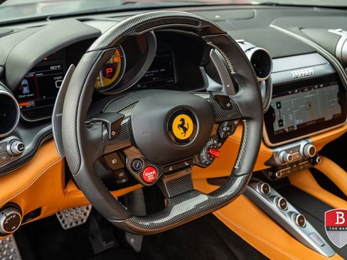 Used 2018 Ferrari GTC4Lusso T image 23