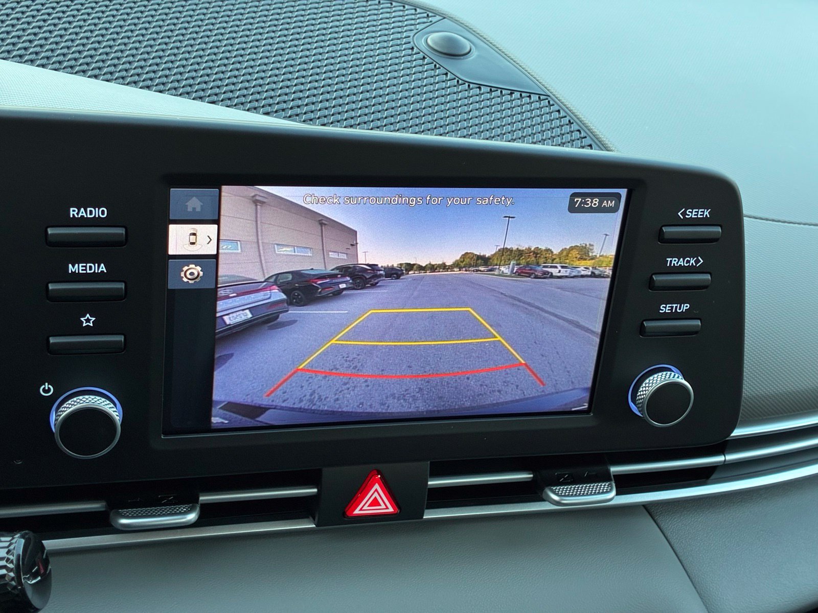New 2026 Hyundai Elantra SE FWD image 18