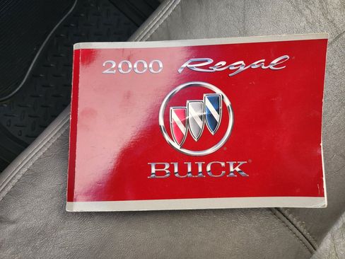 Used 2000 Buick Regal LS w/ Prestige Pkg FWD image 17