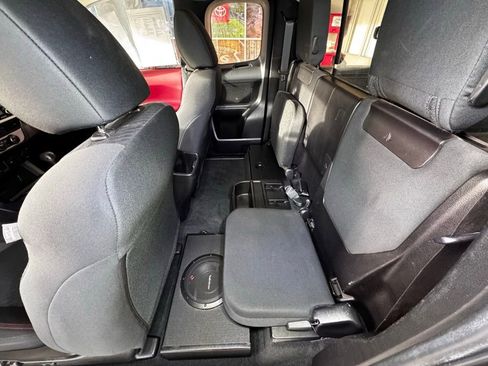 Used 2022 Toyota Tacoma SR5 image 46