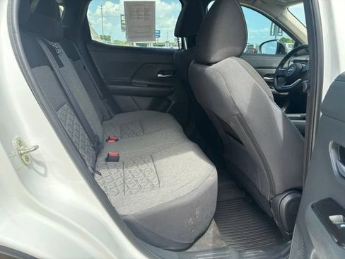 Used 2026 Nissan Kicks SV FWD image 14