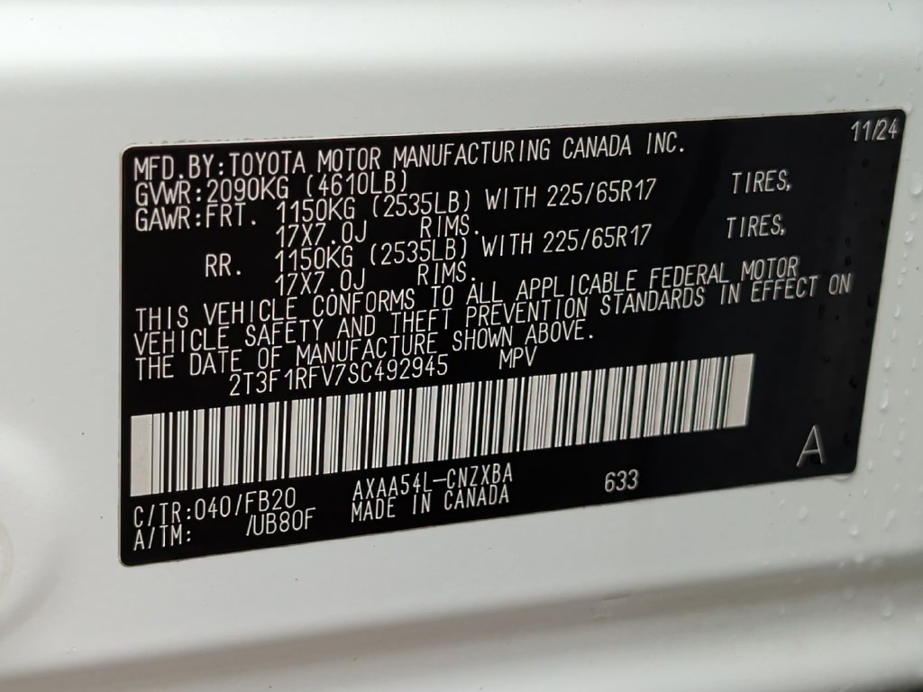 Used 2025 Toyota RAV4 LE AWD/4WD image 40