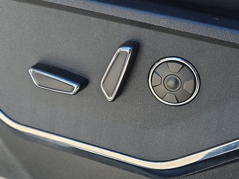 Used 2021 Ford F150 Platinum w/ Equipment Group 701A High image 12