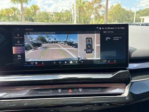 Used 2025 BMW i5 eDrive40i w/ Premium Package image 24