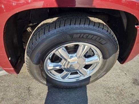 Used 2004 GMC Envoy XL SLT w/ 1SD Preferred Equipment Group AWD/4WD image 14