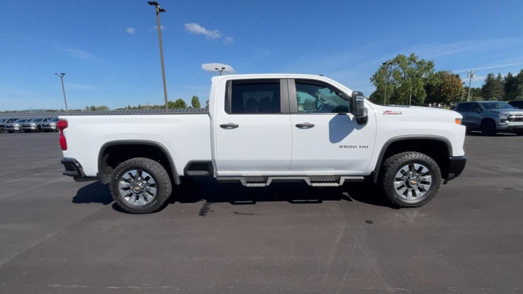 Used 2024 Chevrolet Silverado 2500 Custom w/ Custom Value Package AWD/4WD image 9