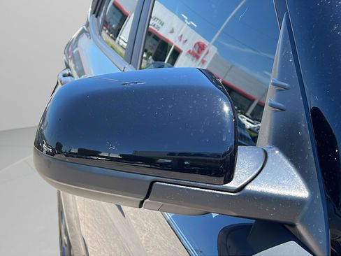 Certified 2025 Hyundai Venue Limited FWD image 27