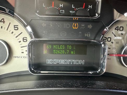 Used 2012 Ford Expedition Limited image 30