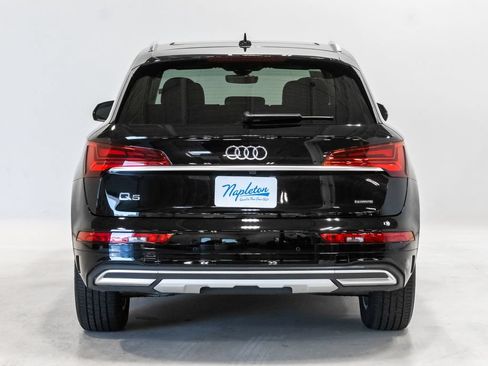 Used 2023 Audi Q5 2.0T Premium w/ Convenience Package AWD/4WD image 28