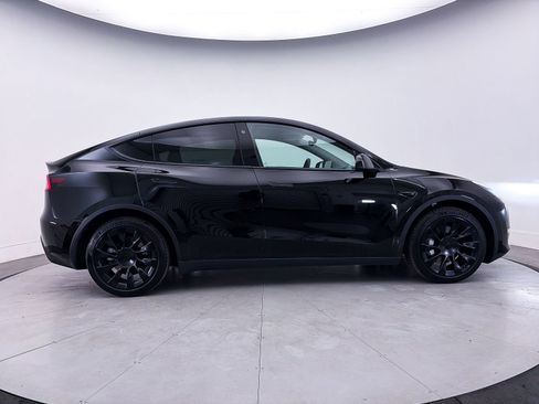 Used 2023 Tesla Model Y Long Range AWD/4WD image 35