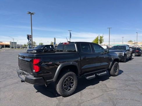 Used 2024 Chevrolet Colorado ZR2 w/ ZR2 Convenience Package III AWD/4WD image 5