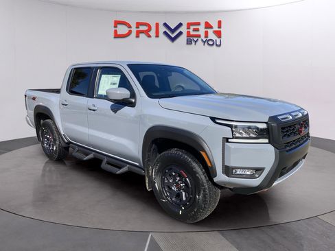 New 2026 Nissan Frontier PRO-4X w/ Pro-4x Convenience Package image 7