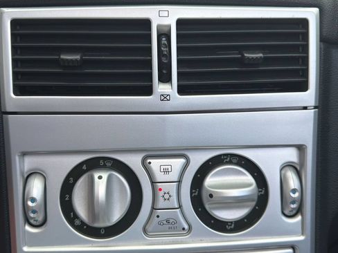 Used 2005 Chrysler Crossfire Convertible RWD image 16